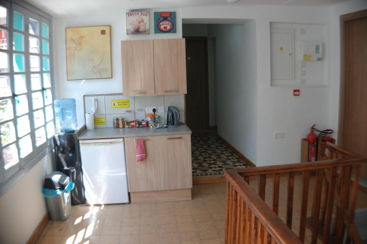 Harrys Inn Guesthouse Lárnaka Kültér fotó